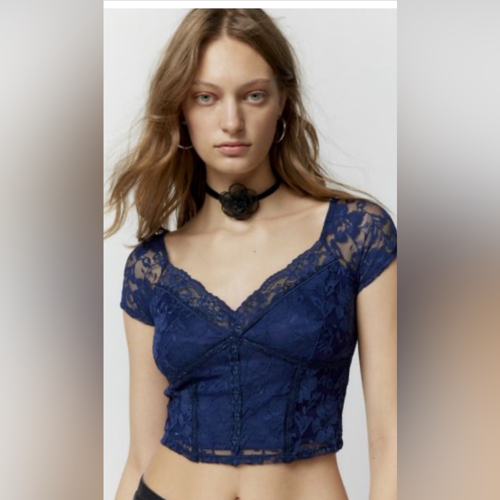 Urban Outfitters Renewal Remnants Floral Lace Blouse